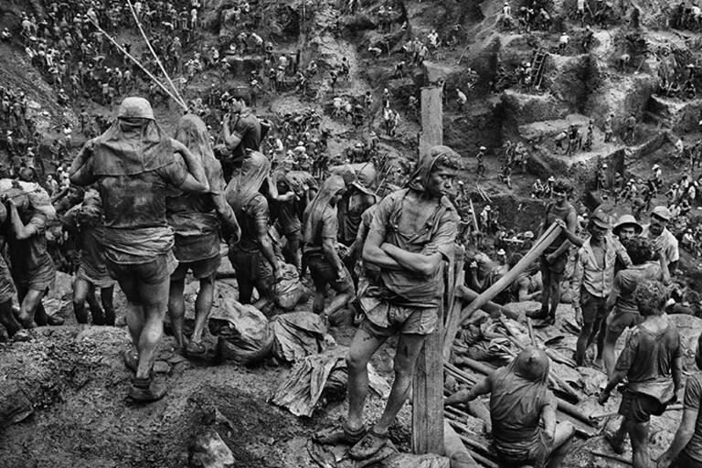 Photo of an open pit mine photographed by Sebastião Salgado