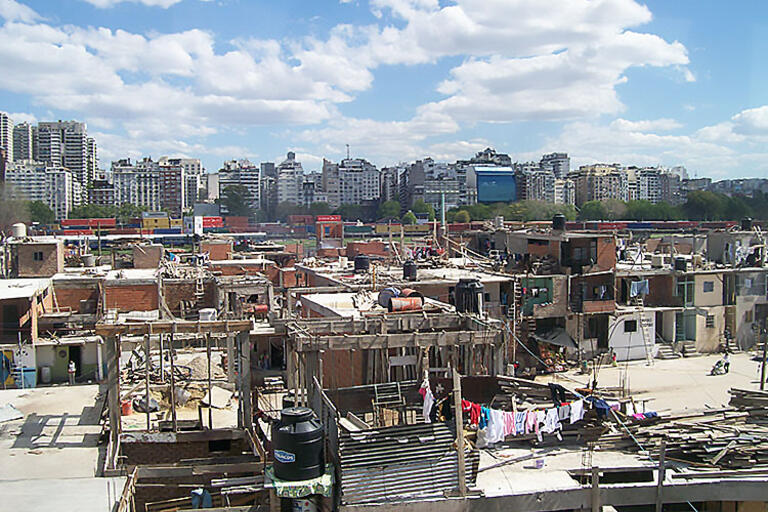 Villa 31, a notorious shantytown in Buenos Aires. (Photo by aleposta.) Villa 31, a notorious shantytown in Buenos Aires
