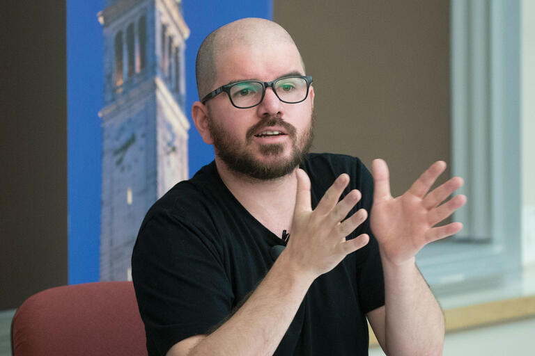 Deputy Giorgio Jackson speaks at Berkeley, October 2018. (Photo by Jim Block.)